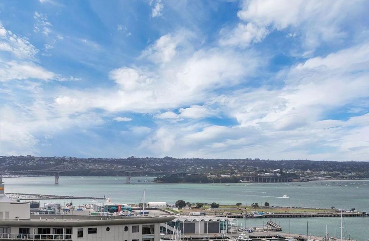 Magnificent Skytower, Sea, Habour View In Cbd Auckland Exterior foto